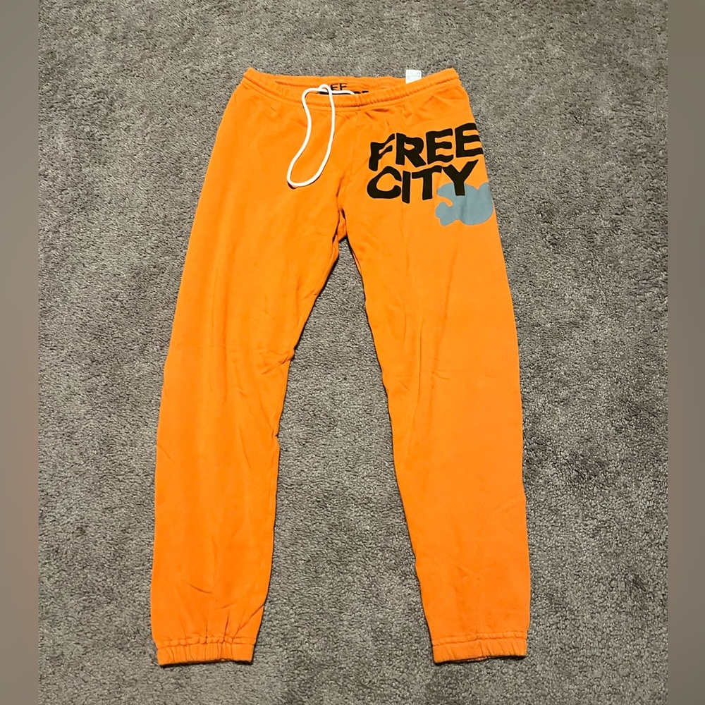Free city sweatpants